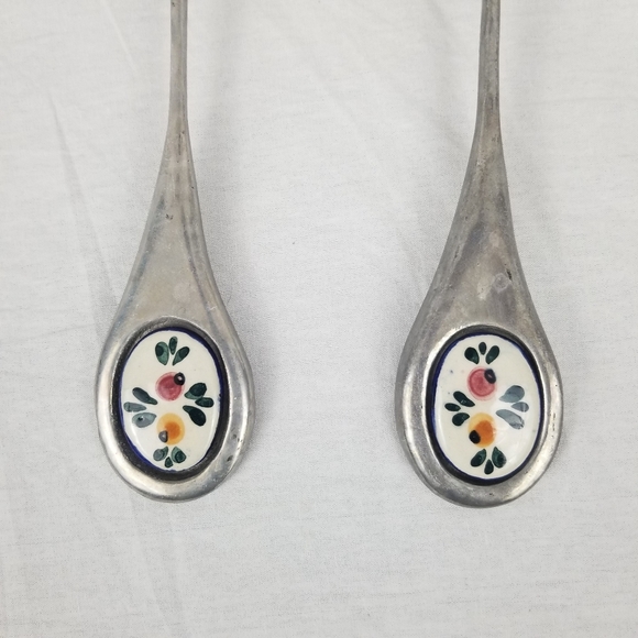 Vintage metal large spoon and fork with flower design 11" - Picture 6 of 10
